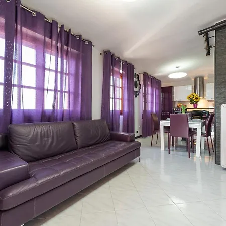 Casa Vacanze Da Alex קליארי